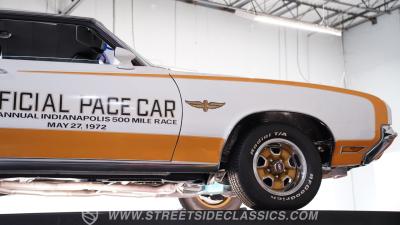 1972 Oldsmobile Cutlass Supreme Hurst/Olds Indy 500 Pace Car