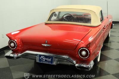 1957 Ford Thunderbird