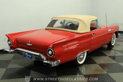 1957 Ford Thunderbird