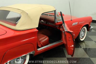 1957 Ford Thunderbird