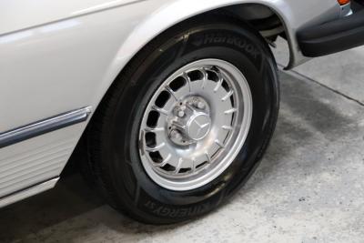 1975 Mercedes - Benz 450 SLC