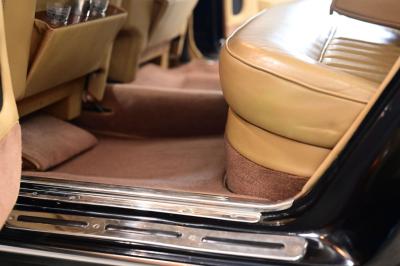 1972 Rolls - Royce SILVER CLOUD LWB