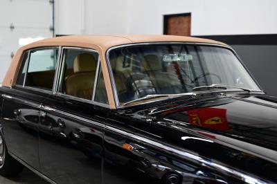 1972 Rolls - Royce SILVER CLOUD LWB
