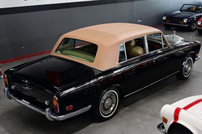 1972 Rolls - Royce SILVER CLOUD LWB