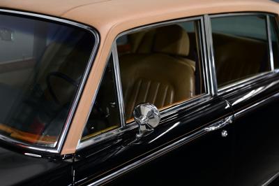 1972 Rolls - Royce SILVER CLOUD LWB