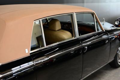 1972 Rolls - Royce SILVER CLOUD LWB