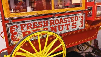 1909 Cretors Improved Special Model &ldquo;C&rdquo; Popcorn Wagon
