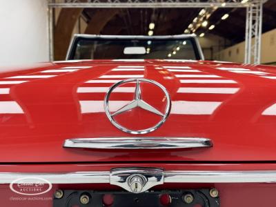 1968 Mercedes - Benz 280 SL