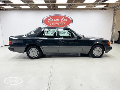 1992 Mercedes - Benz 200E