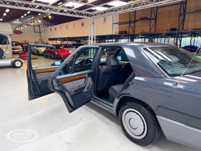 1992 Mercedes - Benz 200E