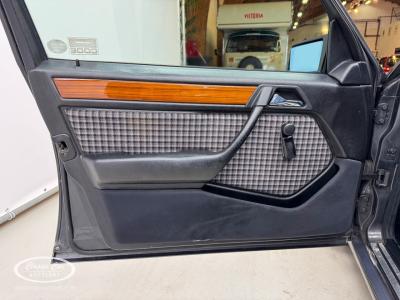 1992 Mercedes - Benz 200E