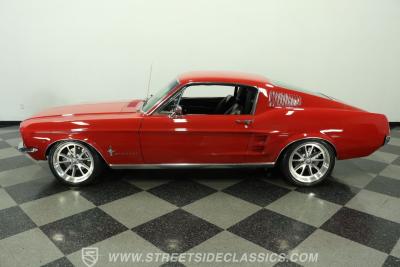 1967 Ford Mustang Fastback Restomod