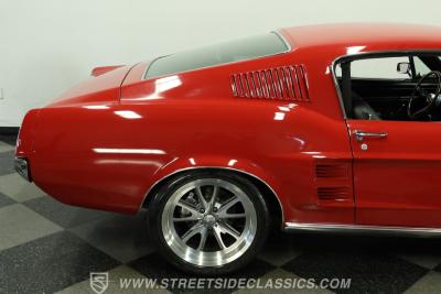 1967 Ford Mustang Fastback Restomod