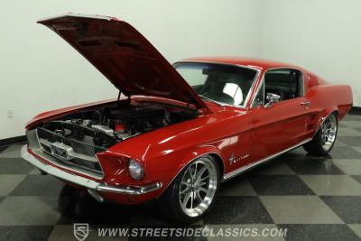 1967 Ford Mustang Fastback Restomod