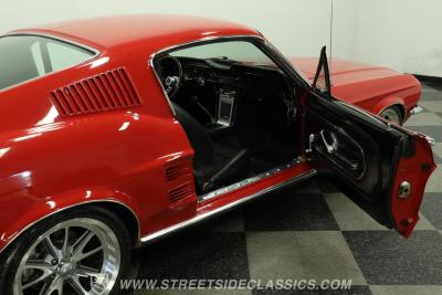 1967 Ford Mustang Fastback Restomod