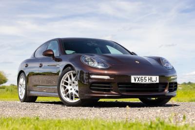 2016 Porsche Panamera S