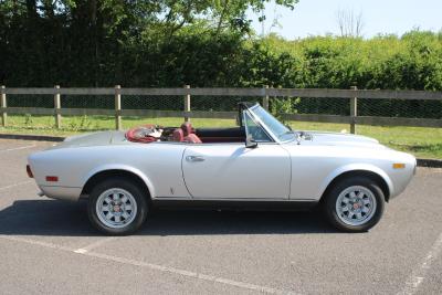 1981 Fiat 124 SPIDER LHD