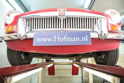 1967 MG B