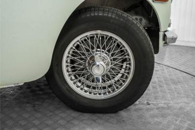 1975 MG B