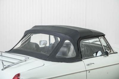 1975 MG B