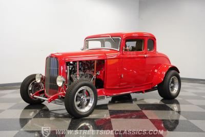1932 Ford 5-Window Coupe