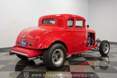 1932 Ford 5-Window Coupe