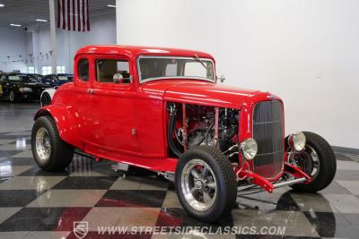 1932 Ford 5-Window Coupe