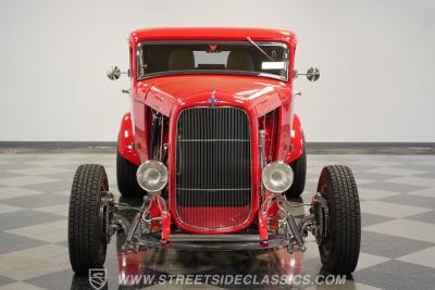 1932 Ford 5-Window Coupe