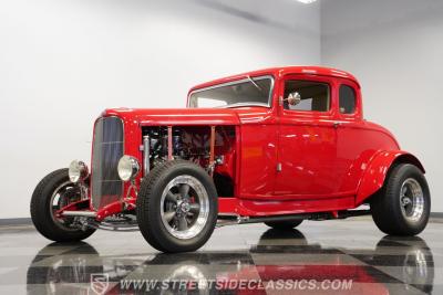 1932 Ford 5-Window Coupe