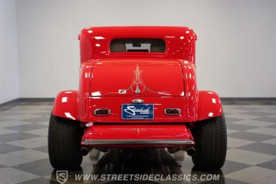 1932 Ford 5-Window Coupe
