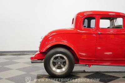 1932 Ford 5-Window Coupe