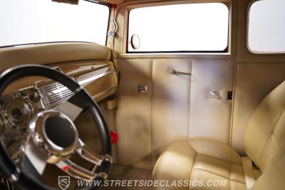 1932 Ford 5-Window Coupe