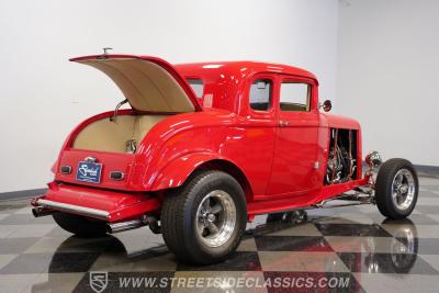 1932 Ford 5-Window Coupe