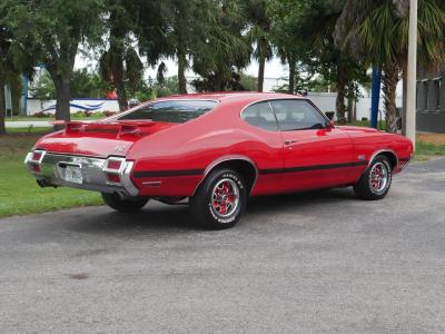 1971 Oldsmobile 442 Holiday Coupe