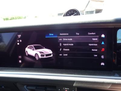 2023 Porsche 3.0 V6 E-Hybrid 25.9kWh TiptronicS 4WD Euro 6 (s/s) 5dr
