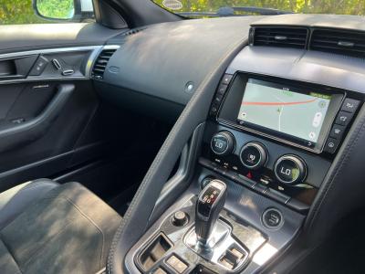 2017 Jaguar 3.0 V6 R-Dynamic Auto Euro 6 (s/s) 2dr
