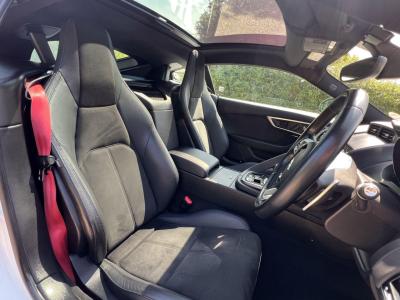 2017 Jaguar 3.0 V6 R-Dynamic Auto Euro 6 (s/s) 2dr