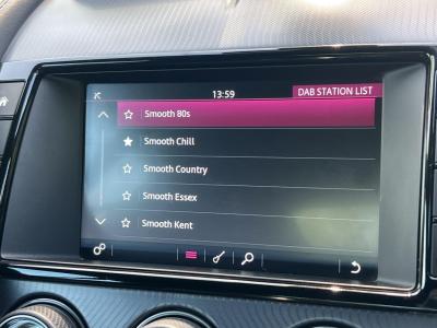 2017 Jaguar 3.0 V6 R-Dynamic Auto Euro 6 (s/s) 2dr