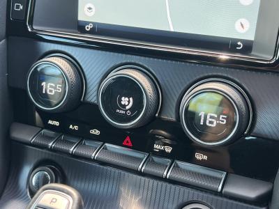 2017 Jaguar 3.0 V6 R-Dynamic Auto Euro 6 (s/s) 2dr