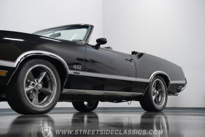 1972 Oldsmobile Cutlass 442 W30 Tribute Convertible