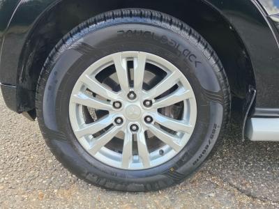 2017 Mitsubishi 3.2 DI-DC SG3 Auto 4WD Euro 6 5dr LWB