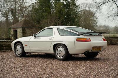 1990 Porsche 928 S4