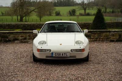 1990 Porsche 928 S4