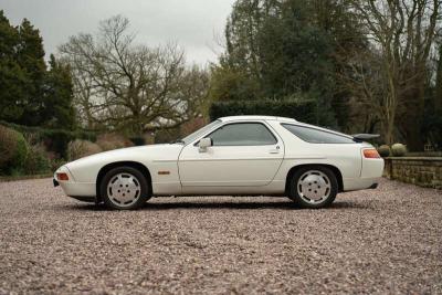 1990 Porsche 928 S4