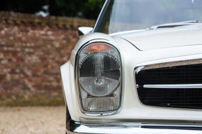 1971 Mercedes - Benz 280 SL Pagode &ldquo;Completely Data card correct&rdquo;