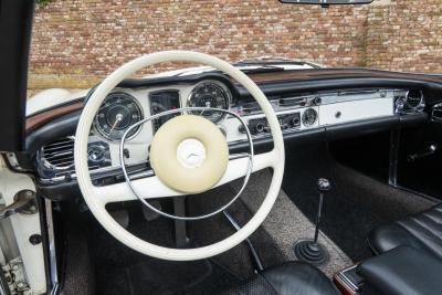 1971 Mercedes - Benz 280 SL Pagode &ldquo;Completely Data card correct&rdquo;