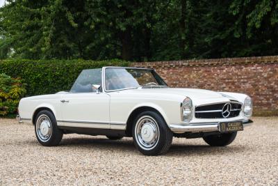 1971 Mercedes - Benz 280 SL Pagode &ldquo;Completely Data card correct&rdquo;