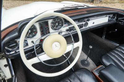 1971 Mercedes - Benz 280 SL Pagode &ldquo;Completely Data card correct&rdquo;