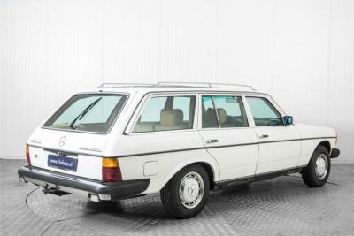 1983 Mercedes - Benz 300TDT Turbo combi (W123)