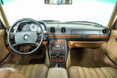 1983 Mercedes - Benz 300TDT Turbo combi (W123)